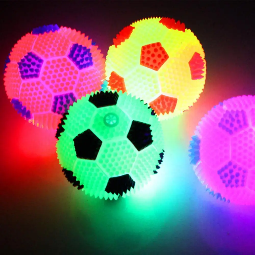 Vaikai LED Šviesos Bouncy Kamuolys Mirksi Futbolo Žėrintis Futbolo Piskliwy Garso Žaislas （atsitiktinių spalvų） Nuotrauka 0